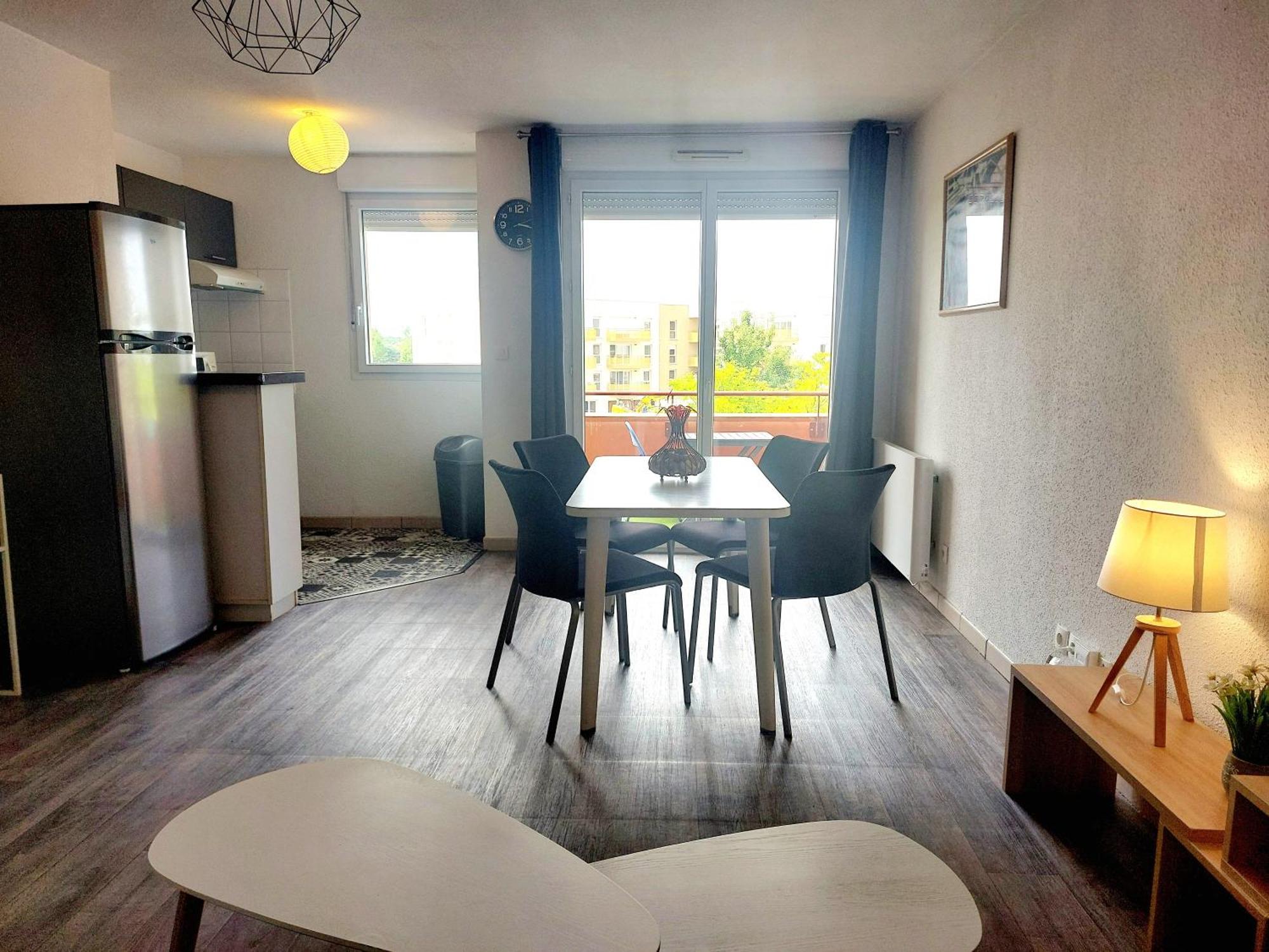 דירות מונטובן Le Montauriol - Logement Avec Terrasse - Piscine -Tennis - Place De Parking Privee מראה חיצוני תמונה